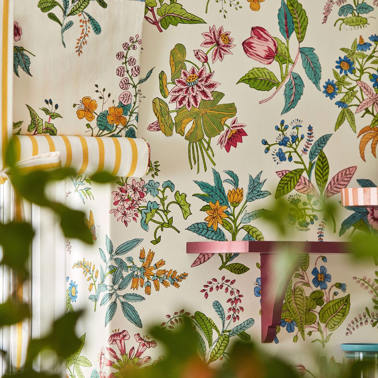 113057 Woodland Floral Sophie Robinson Wallpaper By Harlequin