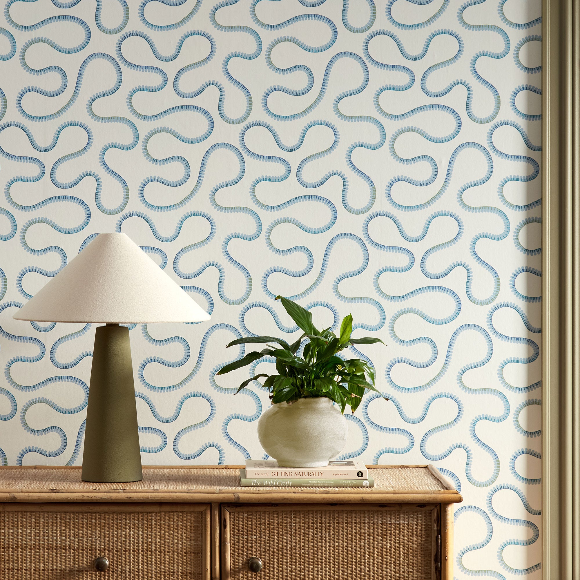 113250 Bimble Oakham Sky blue Wallpaper by Scion
