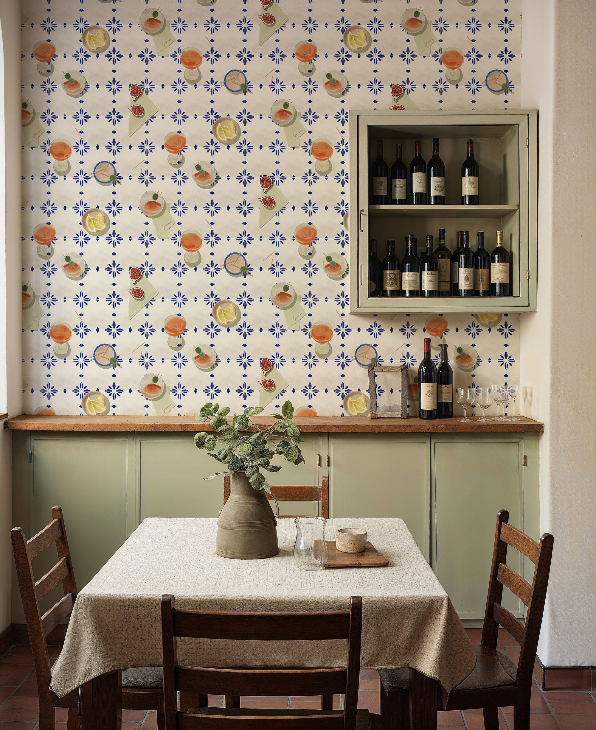 Vermut Cobalt Solera Wallpaper by Tres Tintas
