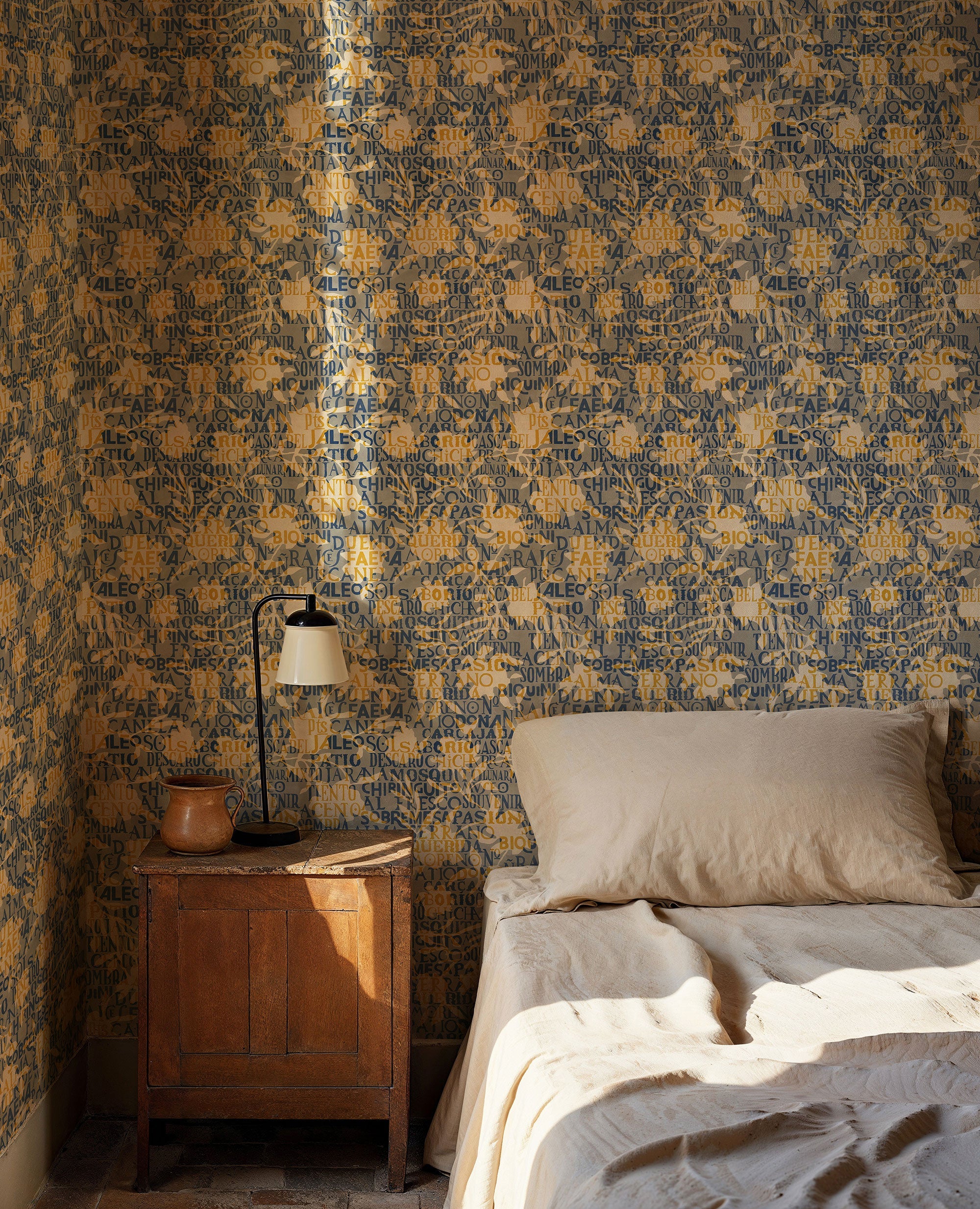 Jaleo Grey Solera Wallpaper by Tres Tintas