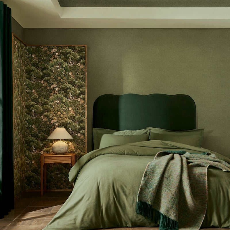 142310 Treetop Troop Green Wallpaper by Graham & Brown