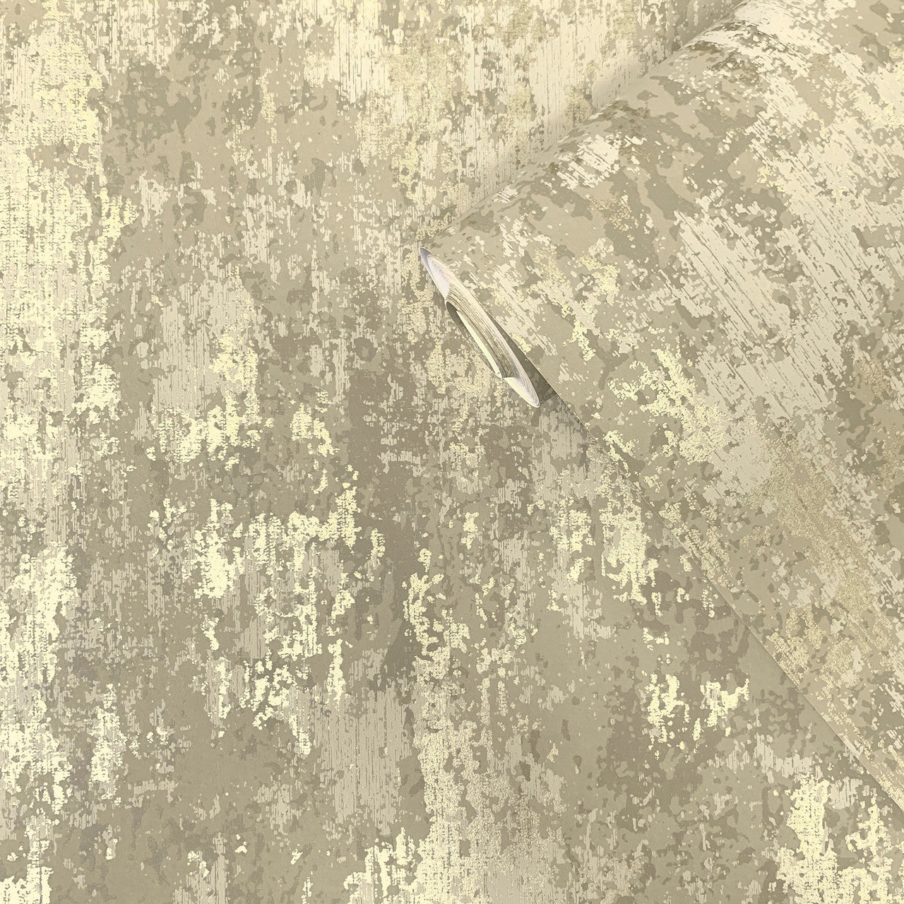 SR28104 Lustre Metallic Gold Wallpaper by Galerie
