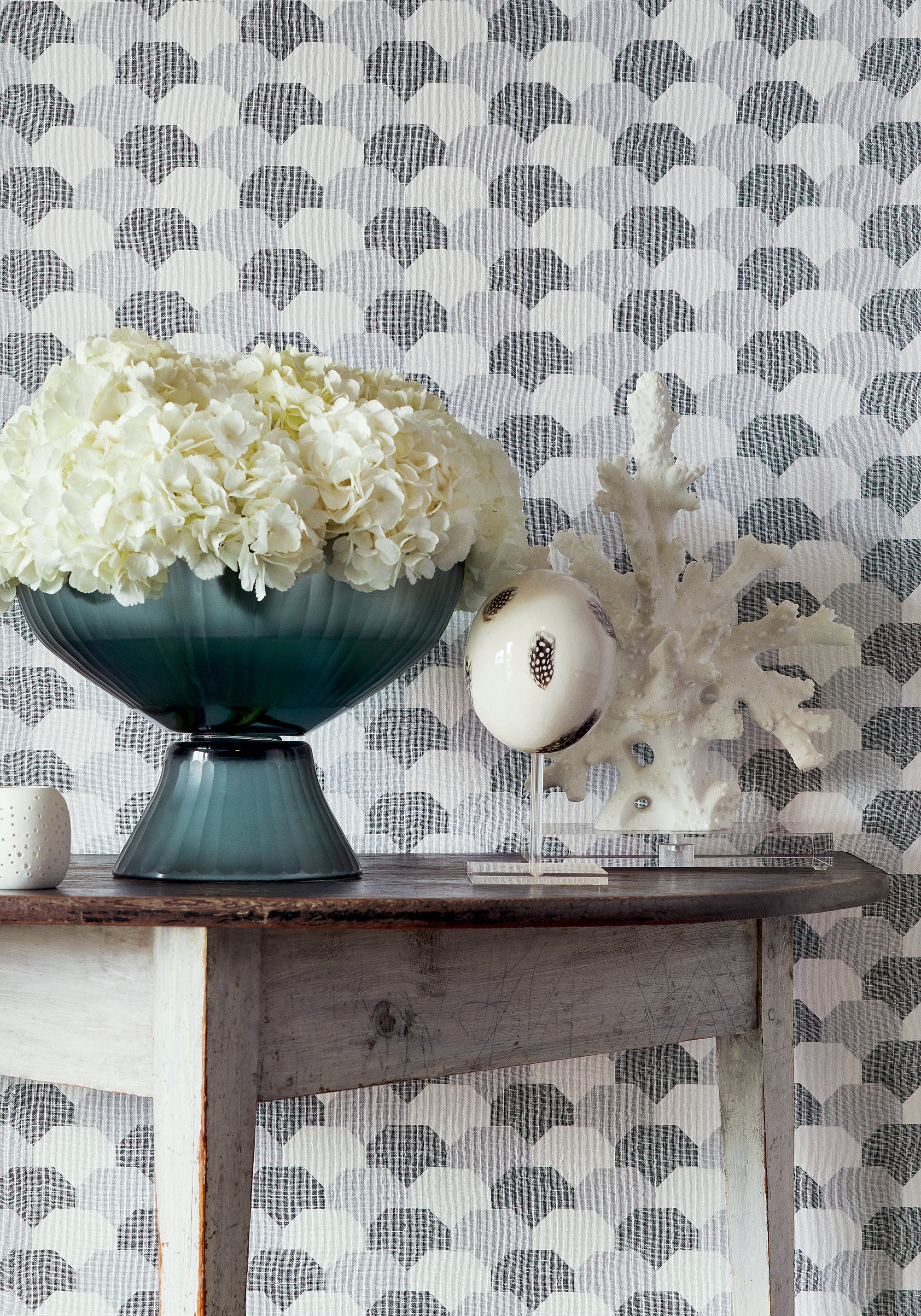 T27011 Hidden Hills Black and White Natural Resource 3 Wallpaper by Thibaut