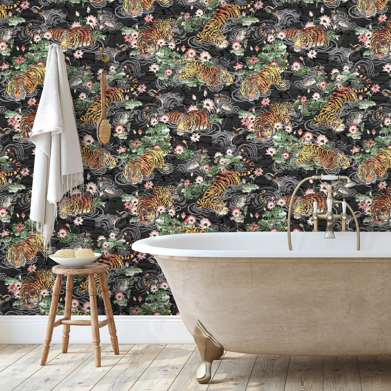 BMPP004/09B Tiger Lily Wallpaper by Brand McKenzie