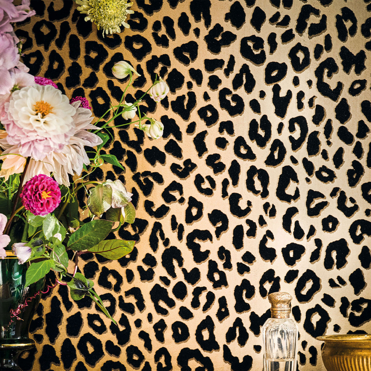 W454/01 Mimi Temperley London Tan Wallpaper By Romo