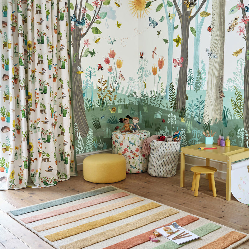 W575/01 Busy Buzzy Mural Picturebook II Wallpaper By Villa Nova