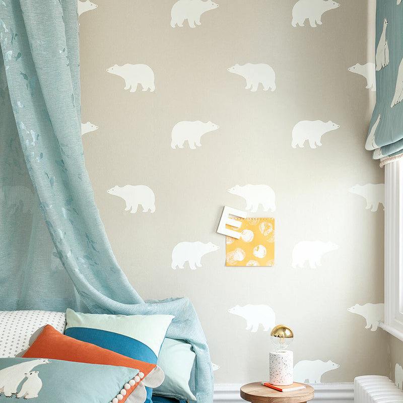 W583/01 Arctic Bear Frann Preston-Gannon Picturebook Wallpaper By Villa Nova