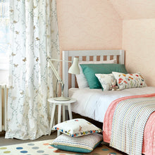 W588/01 Buzzed Off Yuval Zommer Picturebook Wallpaper By Villa Nova