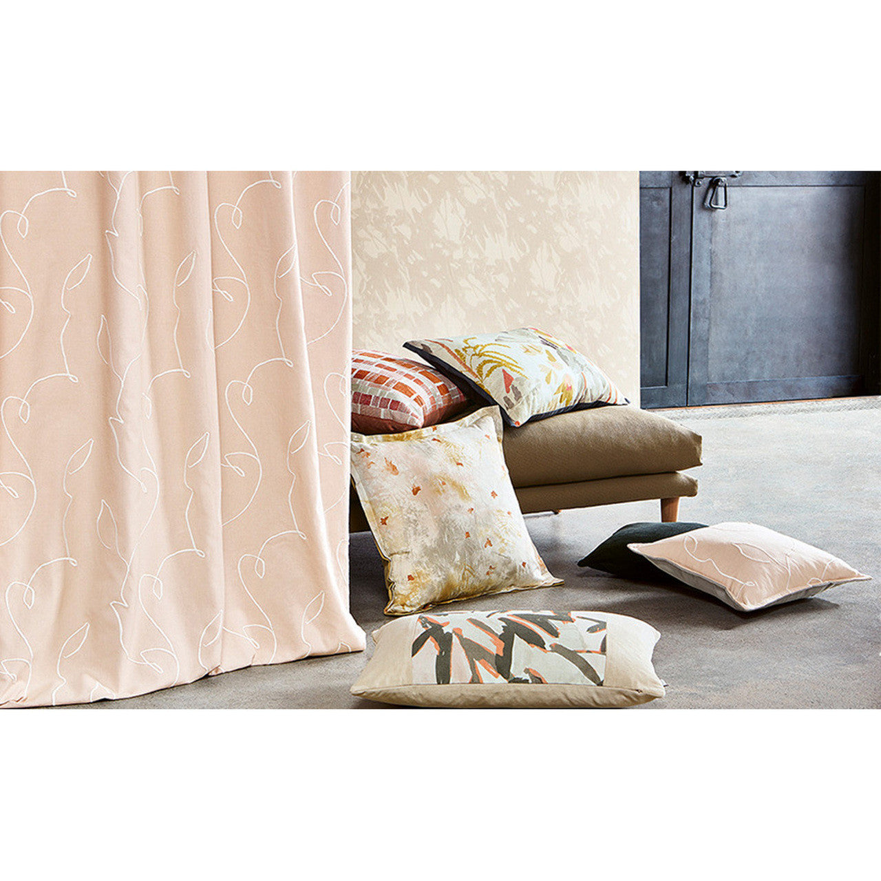 W600/04 Sombra Ostara Wallpaper By Villa Nova