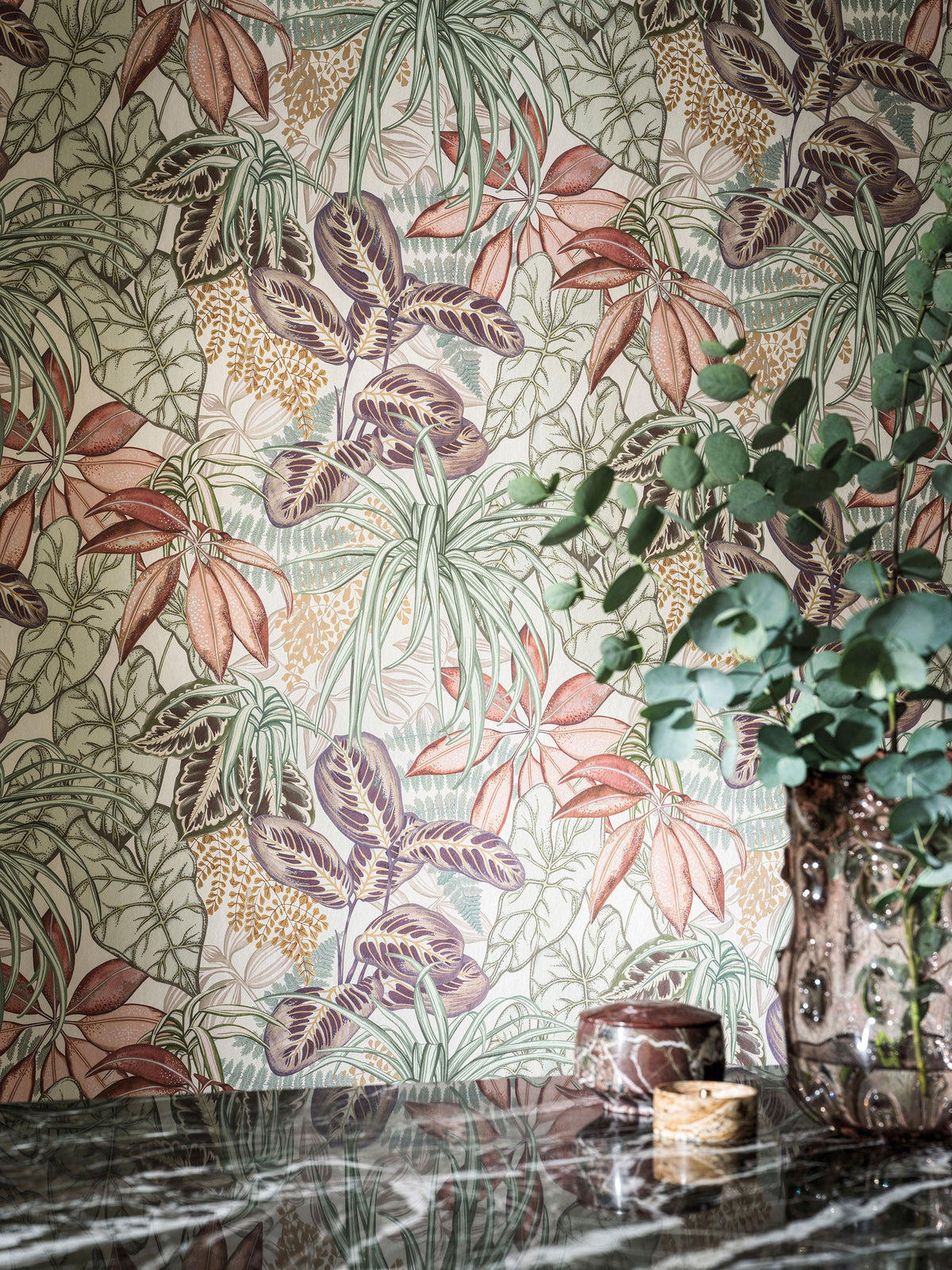 Hothouse Lichen / Blush Ananda Wallpaper by Osborne & Little