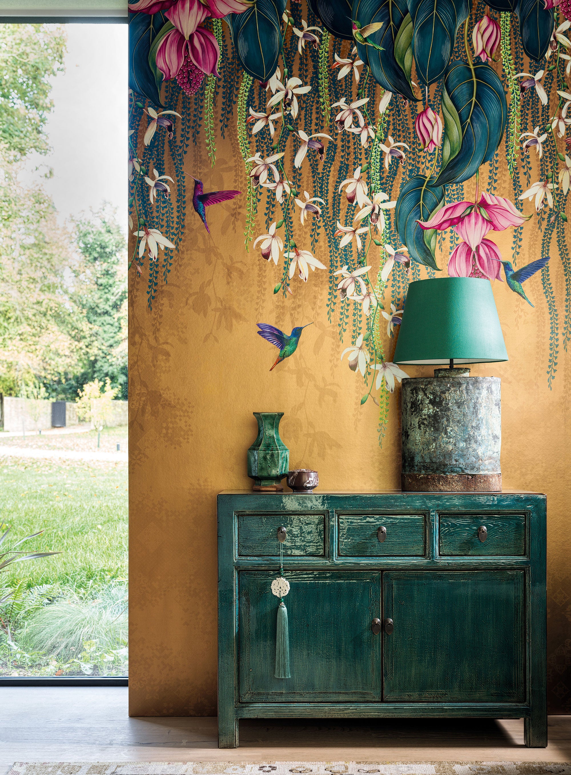 W8037-02 Trailing Orchid Metallic Gold. Wallpaper by Osborne & Little