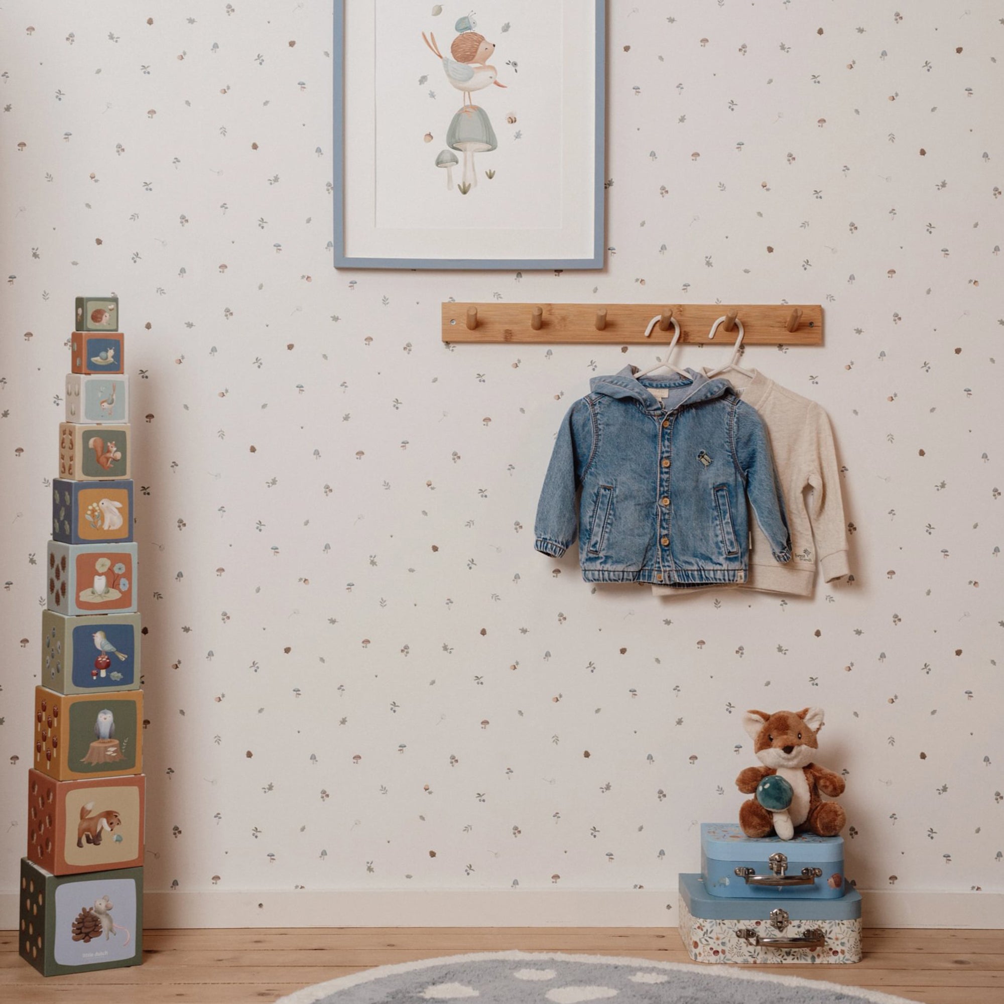 WD119030 Forest Treasures White/blue Wallpaper by Little Dutch