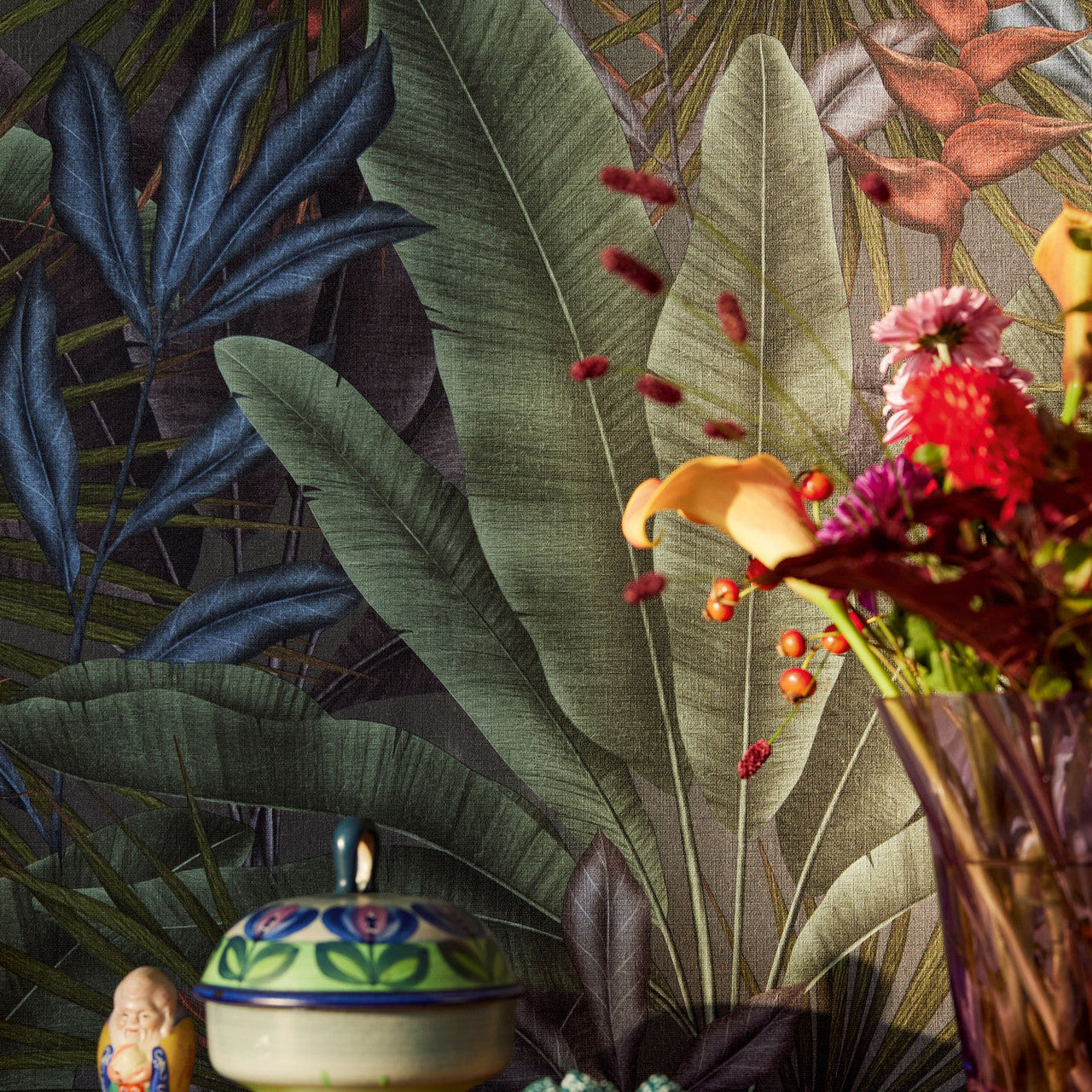 WH30113 Tropical Leaves Welcome Home Purple Lilac Wallpaper By Galerie
