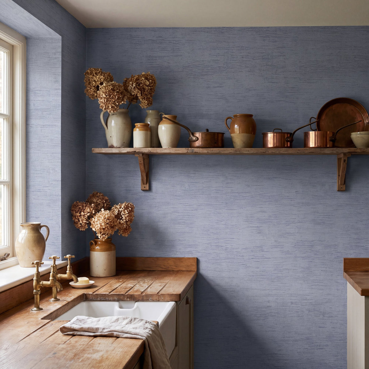 Brushed Texture Blue Grey / Silver Wall Textures Wallpaper by Galerie — roomshot 1
