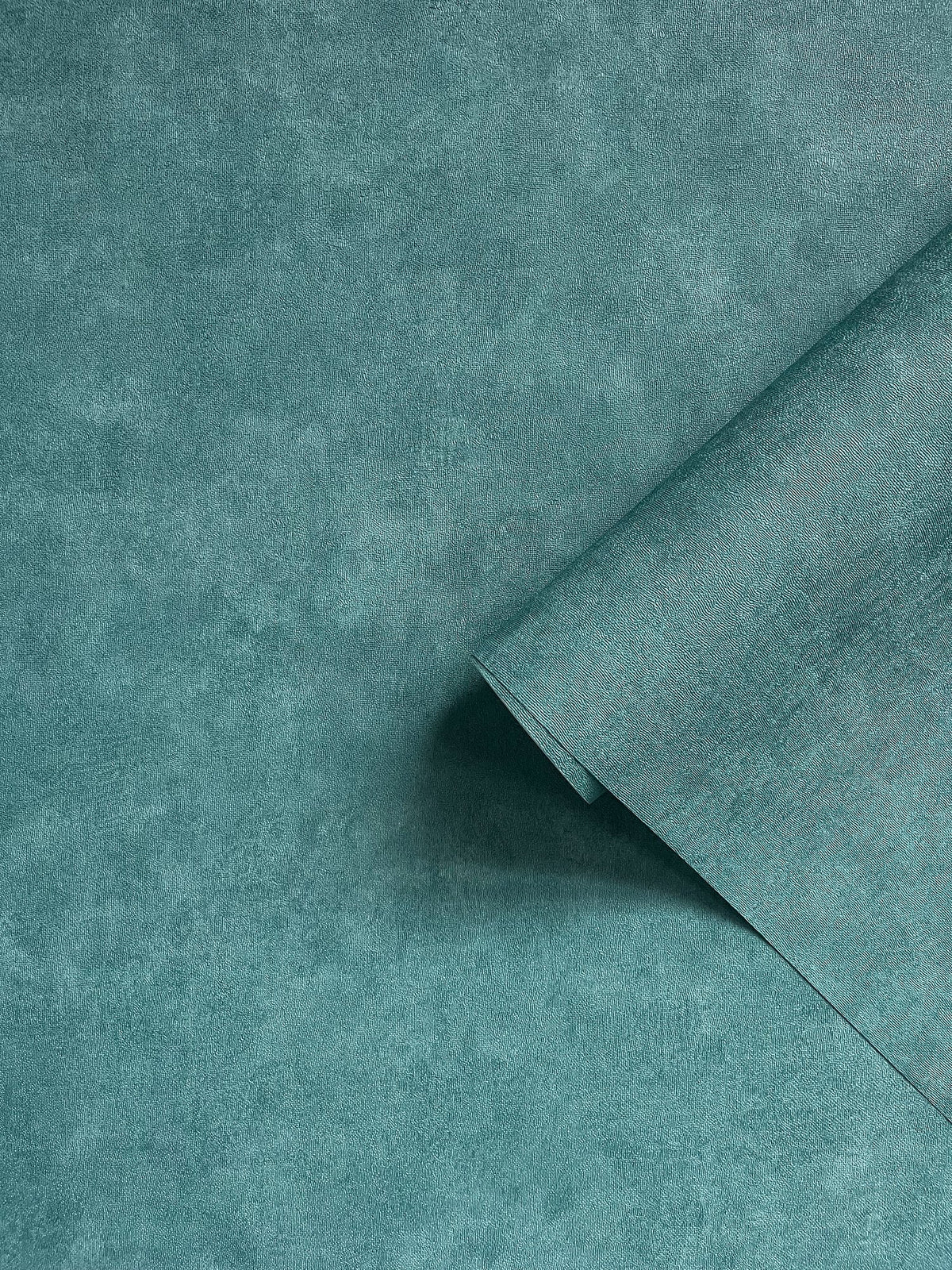 Soft Mottle Turquoise / Green Wall Textures Wallpaper by Galerie — roomshot 2