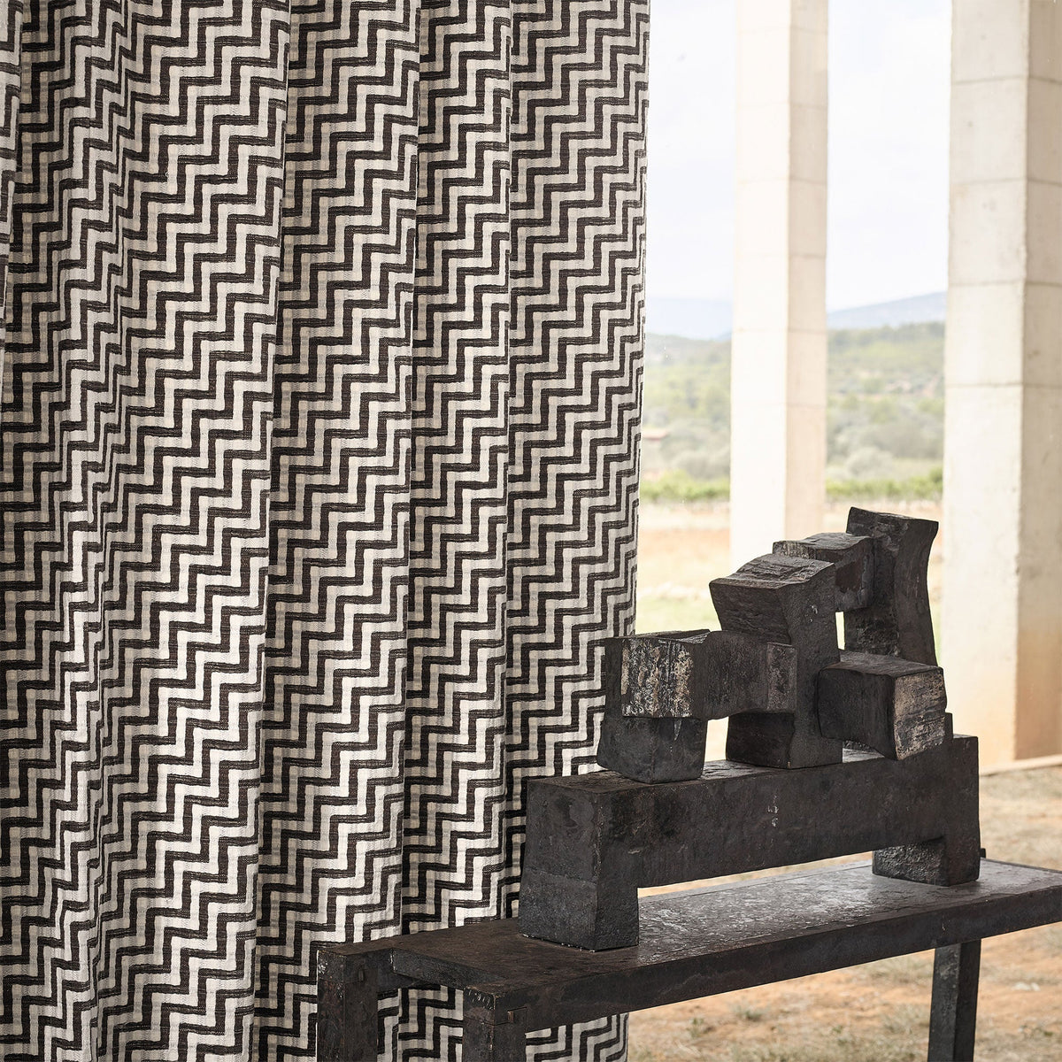 Z800/03 Ladder Obsidian Juego Fabric by Zinc Textile