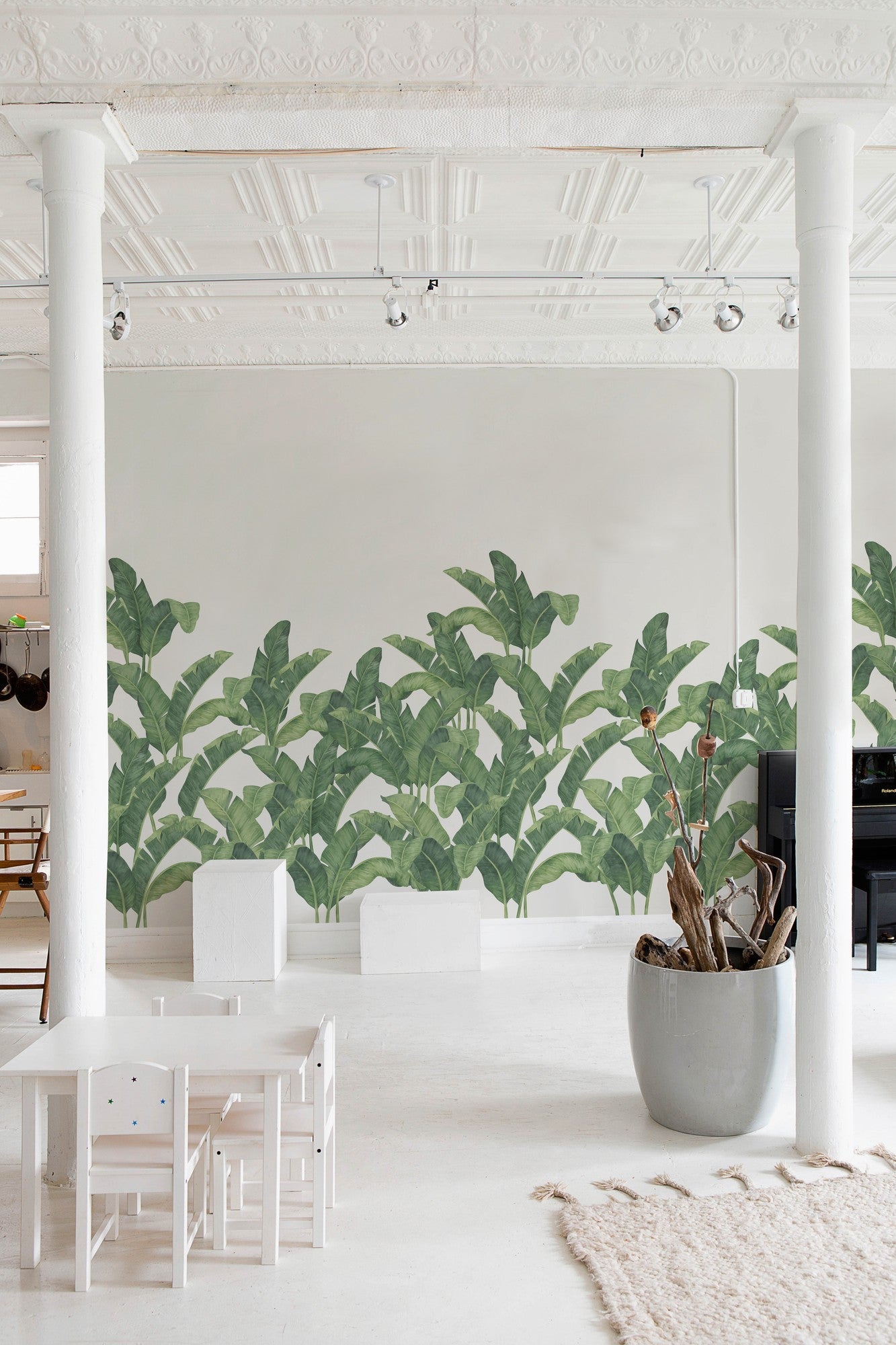 BA03 Bananella White Les Vangardes Mural by Tres Tintas