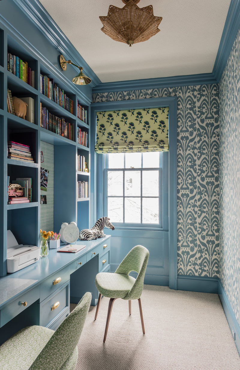 Belfour wallpaper by Christopher Farr Cloth in a room setting