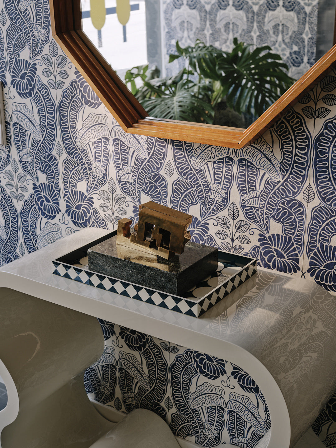 Belle-De-Nuit wallpaper by Christopher Farr Cloth in a room setting