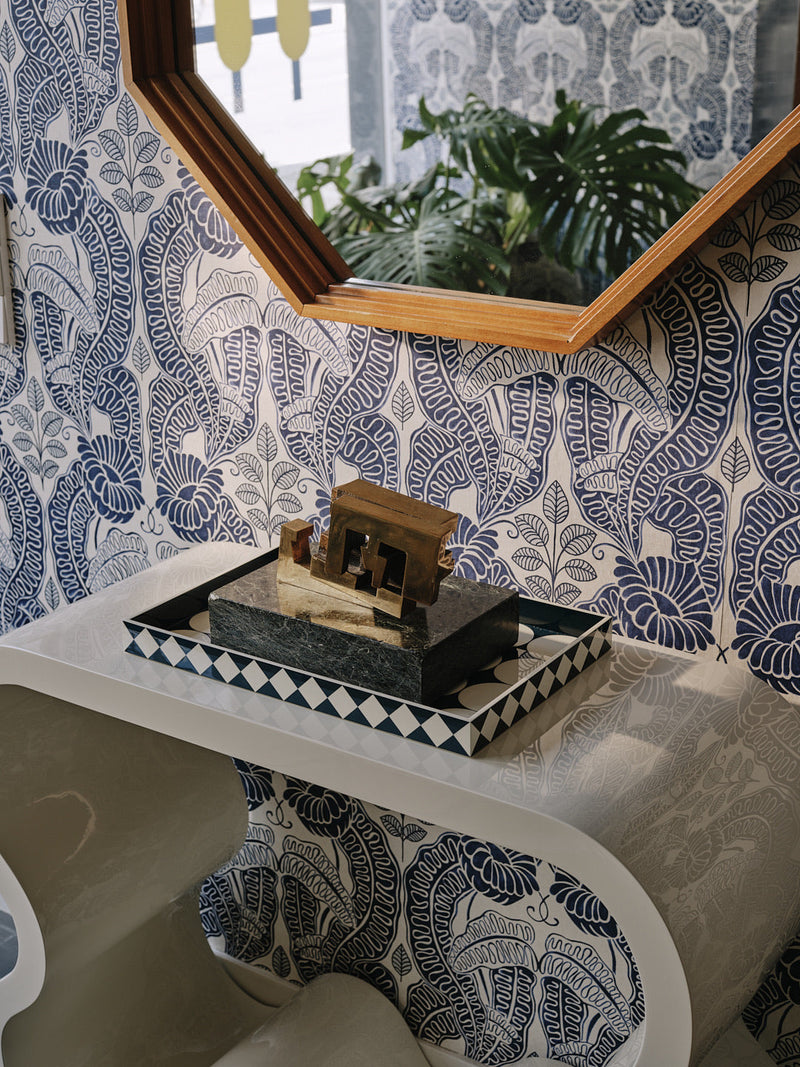 Belle-De-Nuit wallpaper by Christopher Farr Cloth in a room setting