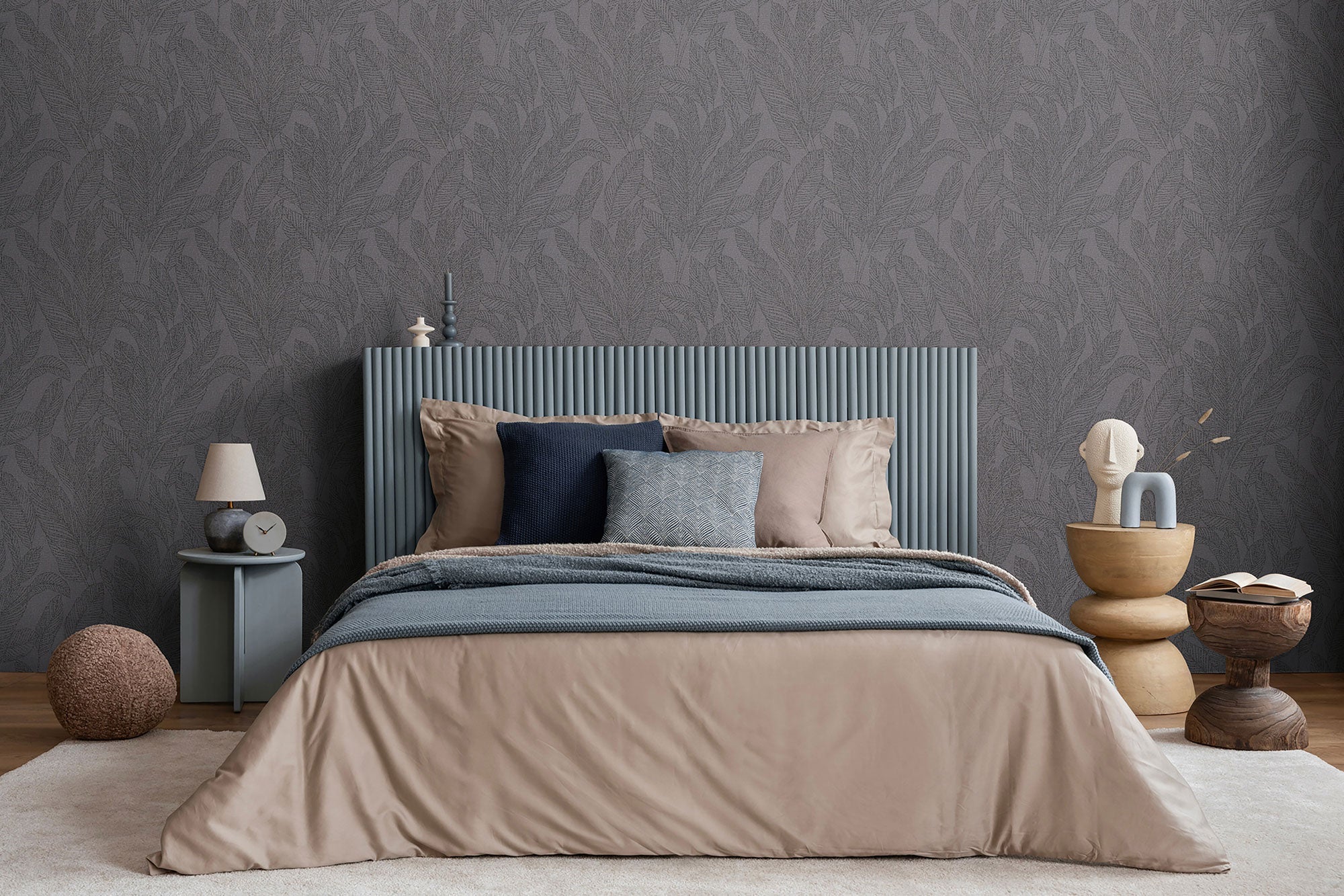 Golden Fern - Glow Silver Grey Cosmo Living Wallpaper by Galerie