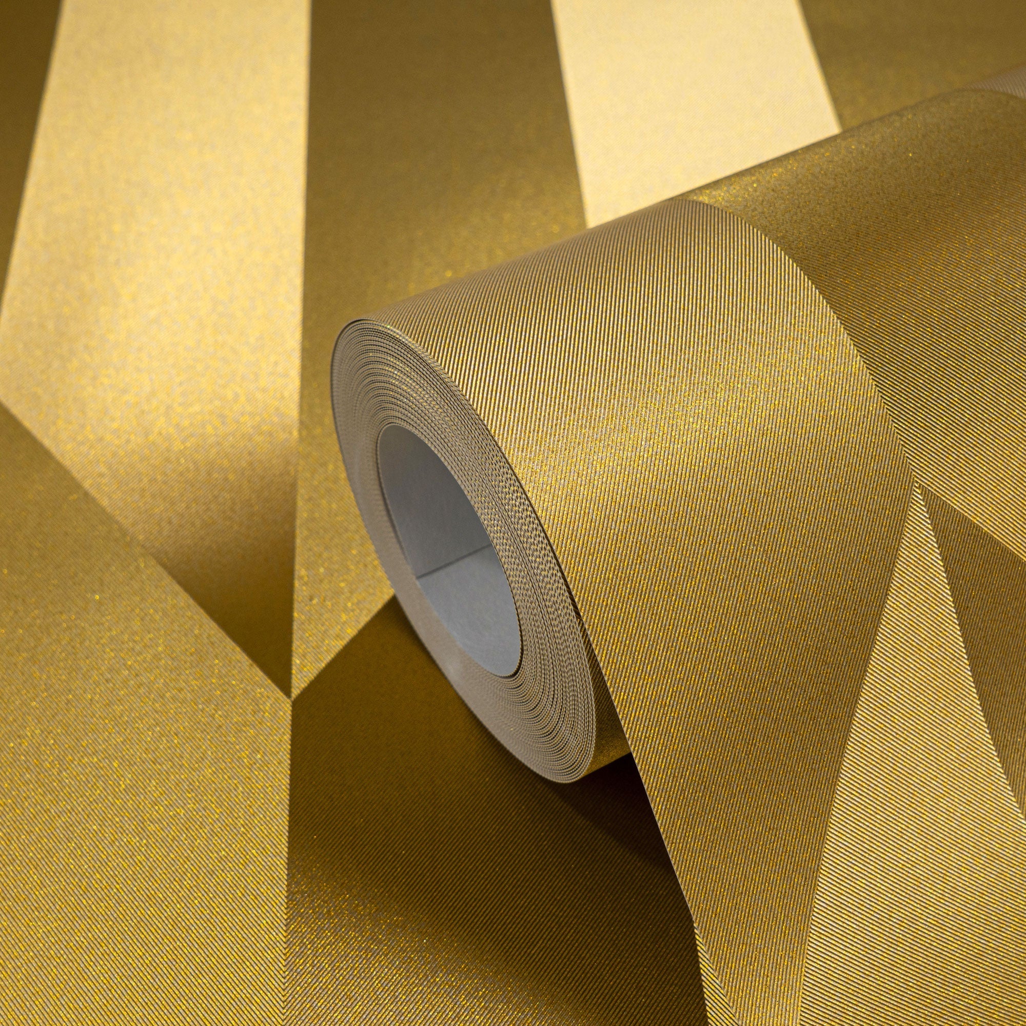 Graphic Groove - Playful Gold Cosmo Living Wallpaper by Galerie