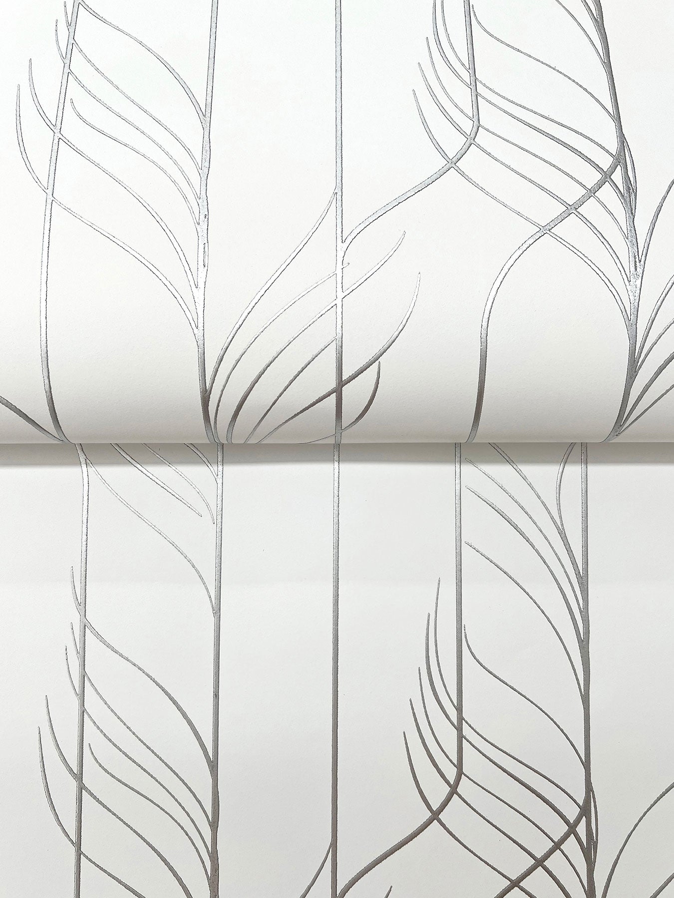 Candice Olson Elemental Thread White & Silver Decadence Wallpaper by York Wallcoverings