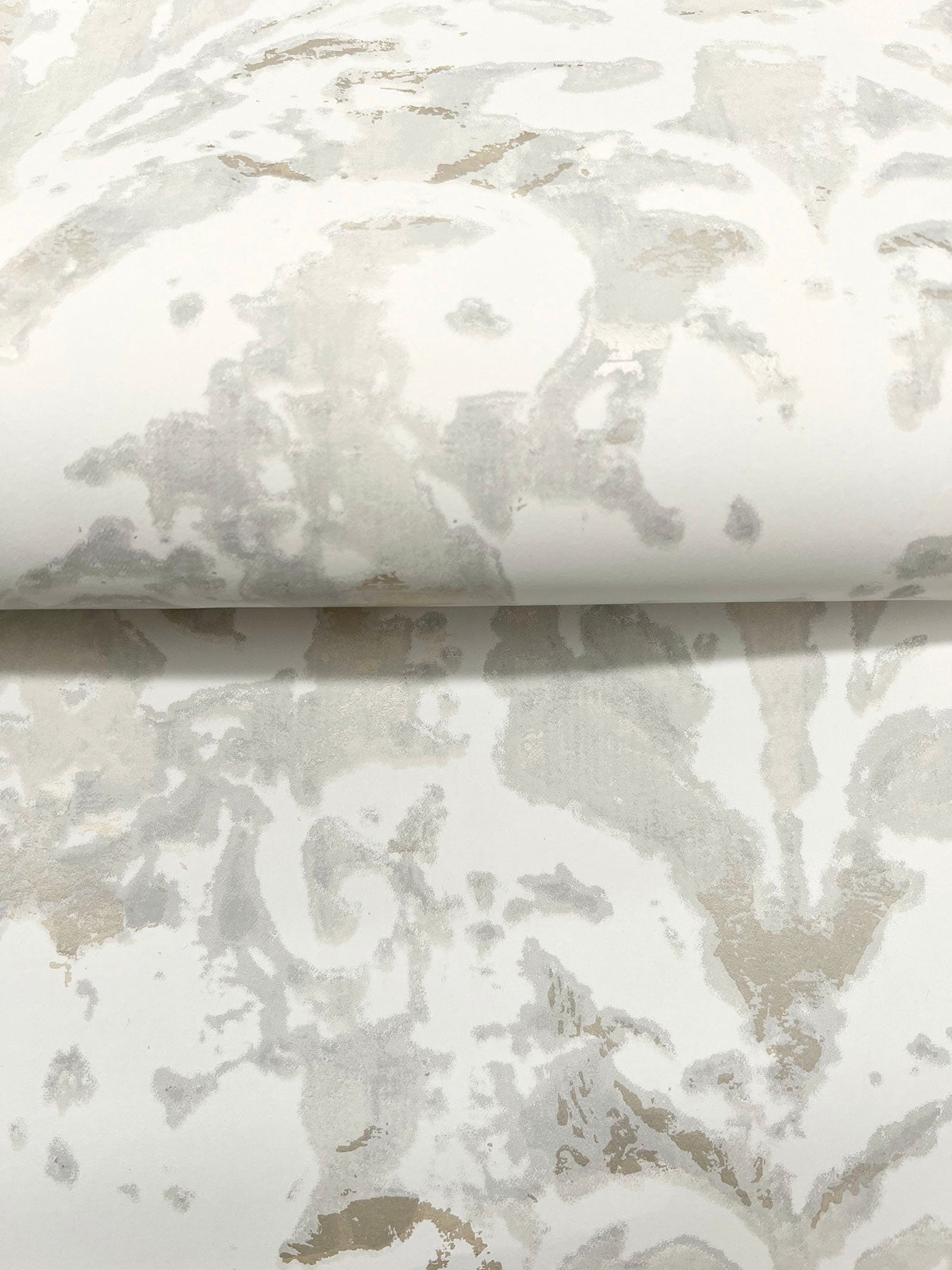 Candice Olson Velvet Crush Damask Cream & Pearl Decadence Wallpaper by York Wallcoverings