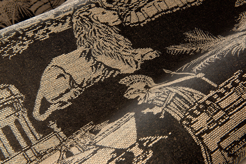 60521 Le Mythe Essentials L'Invité Charcoal Wallpaper By Arte