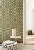 60545 Le Prestige Essentials L'Invité Cricket Wallpaper By Arte