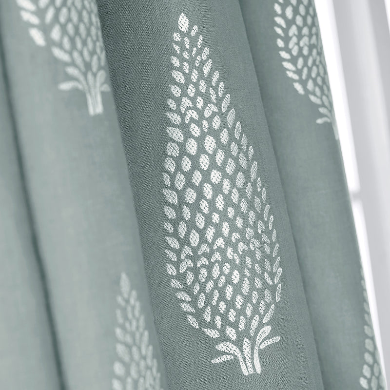 Manor Embroidery Meridian Gold on White Fabric by Anna French | AW73009