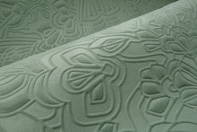 MO4002 Mimic Moth Memento Moooi Sage Wallpaper By Arte