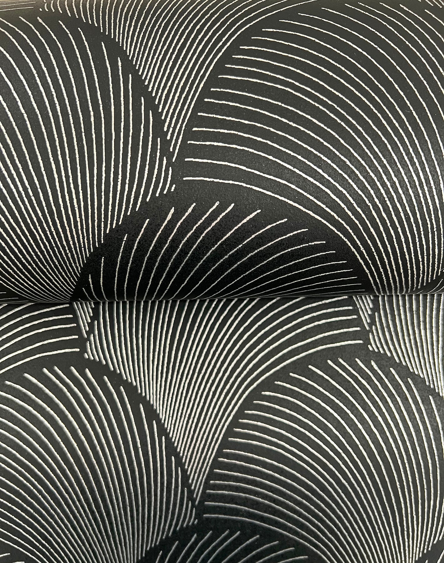 Candice Olson Metallic Scallop Black Natural Discovery Wallpaper by York Wallcoverings