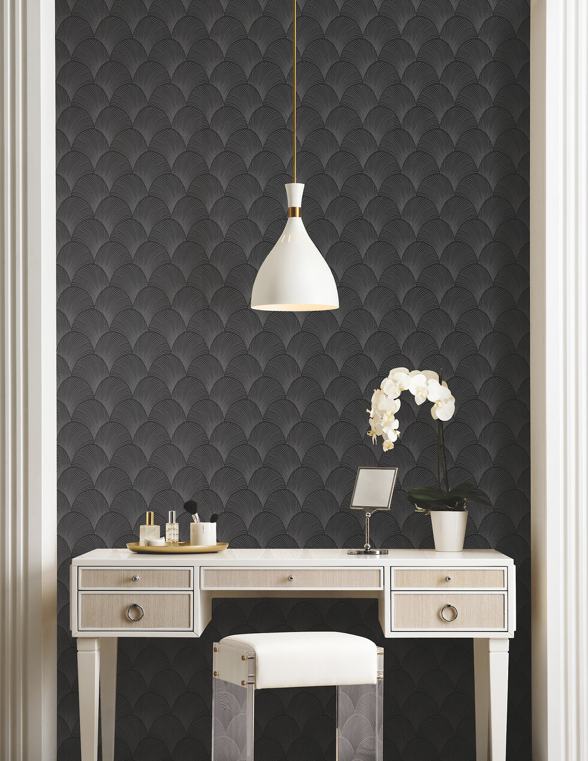 Candice Olson Metallic Scallop Black Natural Discovery Wallpaper by York Wallcoverings