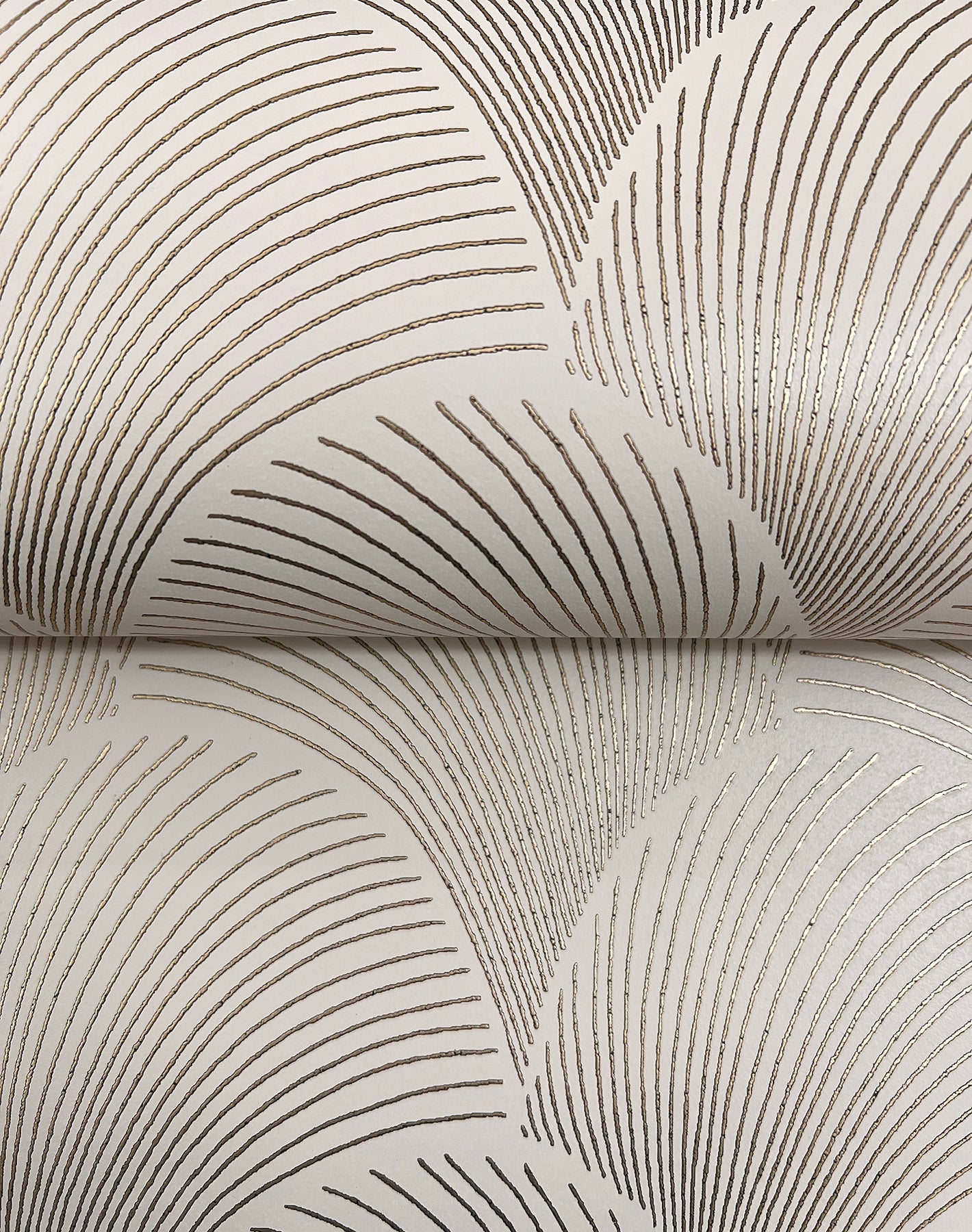 Candice Olson Metallic Scallop Beige Natural Discovery Wallpaper by York Wallcoverings