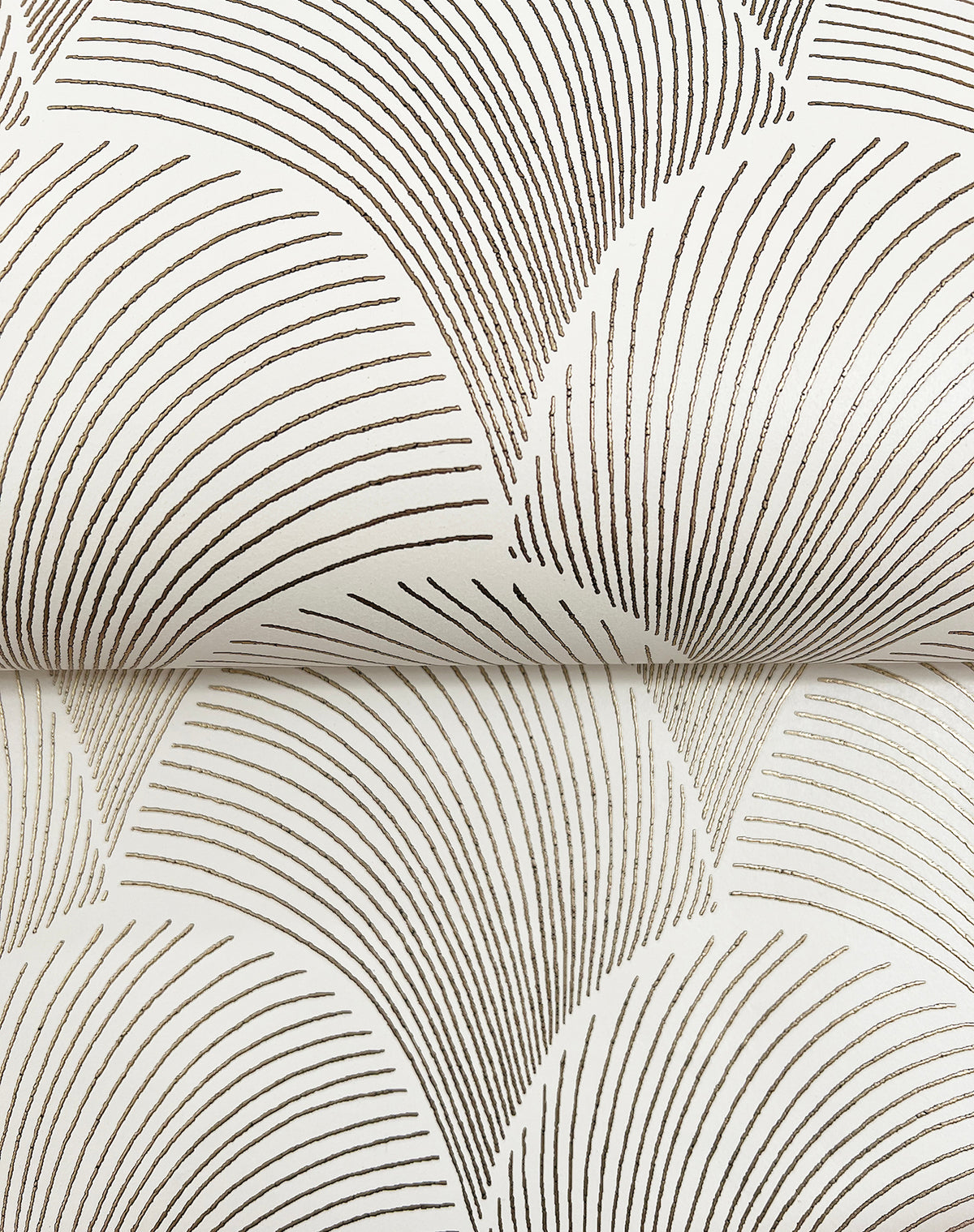 Candice Olson Metallic Scallop White Natural Discovery Wallpaper by York Wallcoverings
