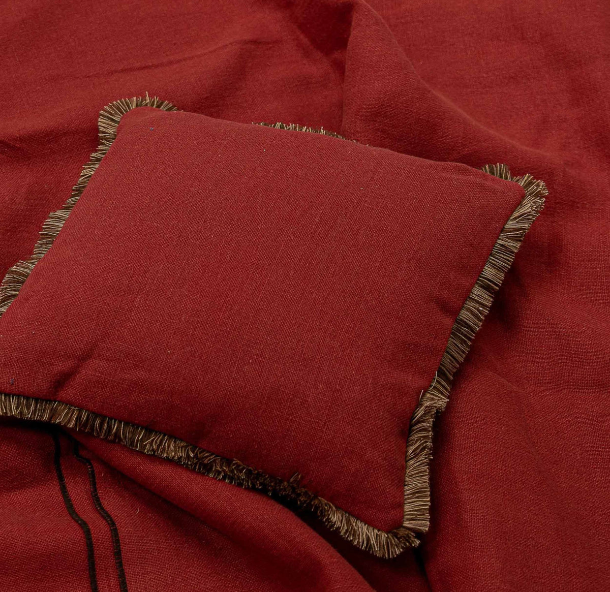 El Mercader Scarlet El Mercader II Fabric by Coordonné