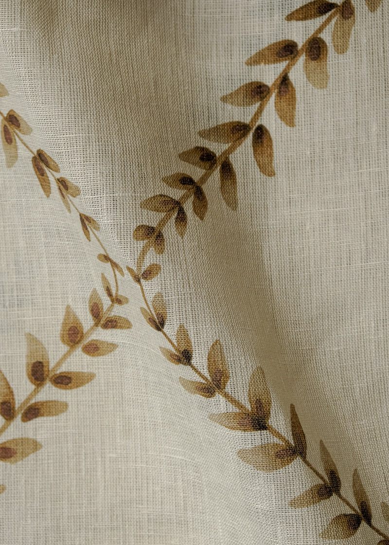 Ivy Garland Prune Cotswolds Fabric by Coordonné