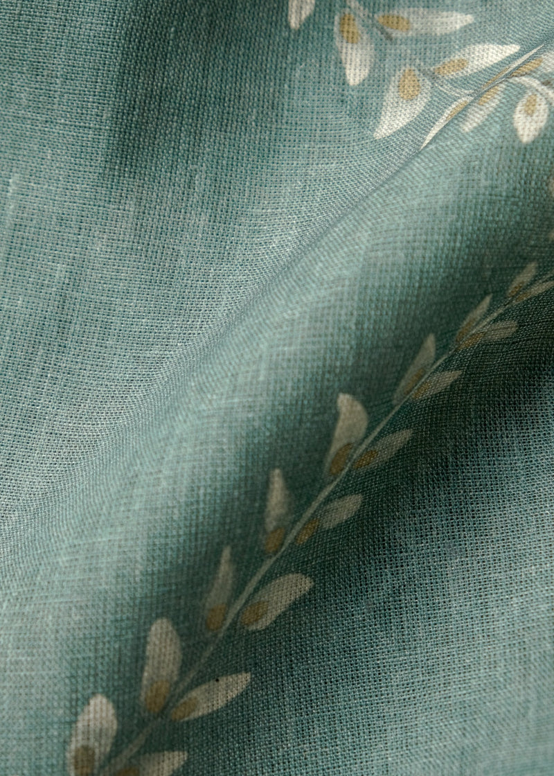 Ivy Garland Sapphire Cotswolds Fabric by Coordonné