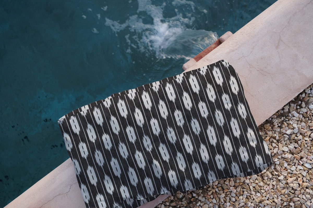 Llengües Black Ikart Outdoor II Fabric by Coordonné