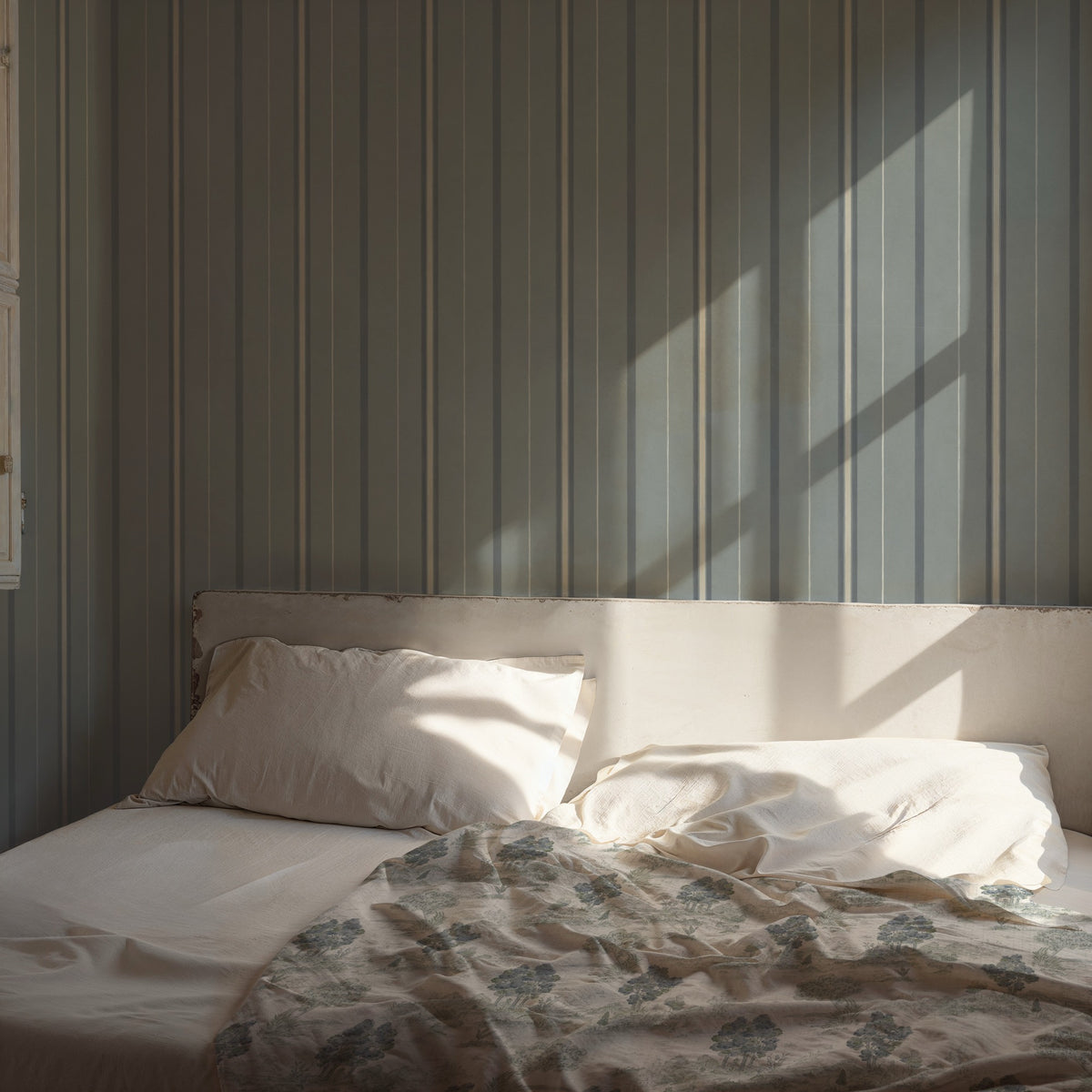 Royal Oak Aqua Cotswolds Fabric by Coordonné