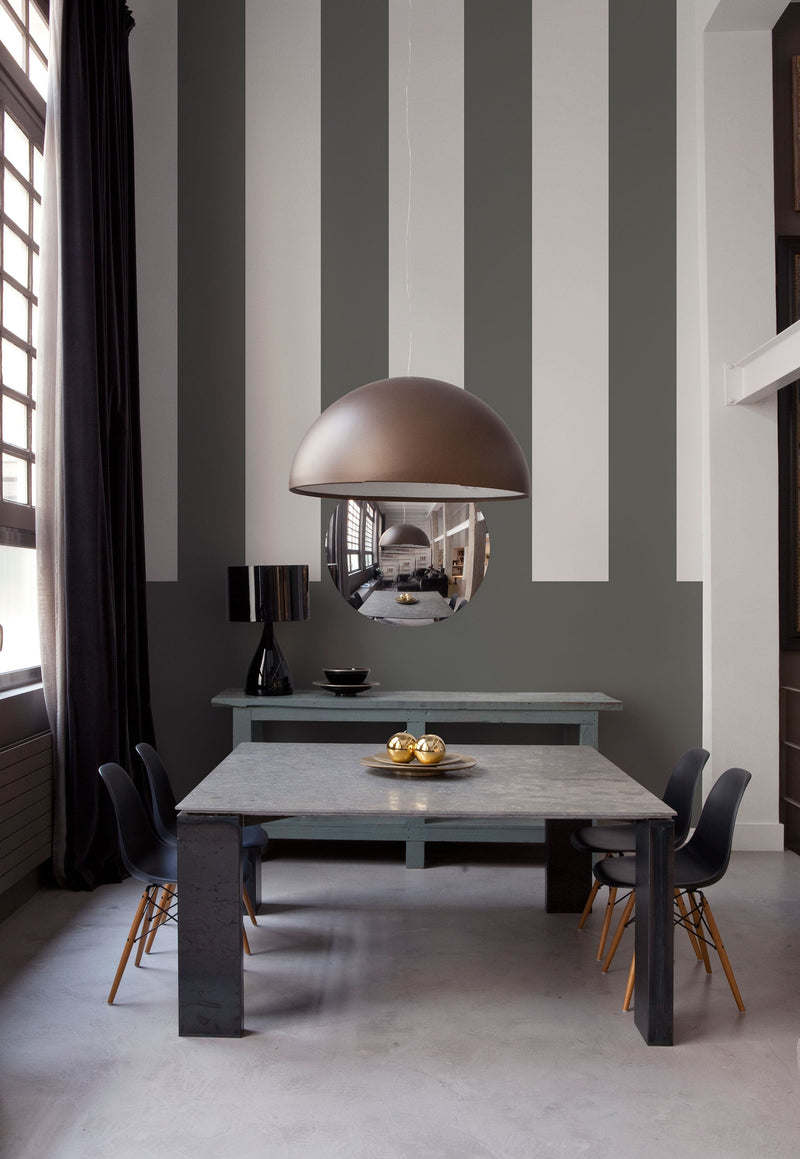 Linde Black Tilde Wallpaper by Tres Tintas