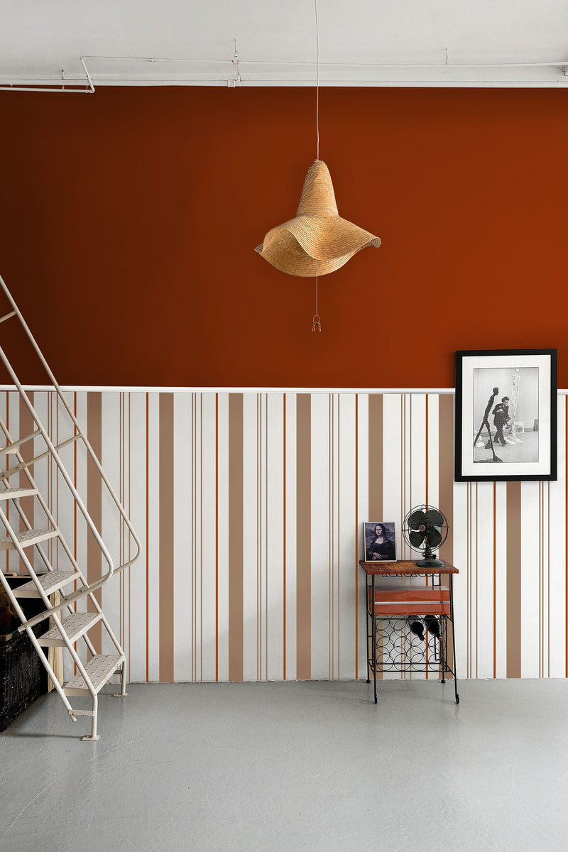 Razz Brown, Ochre Tilde Wallpaper by Tres Tintas